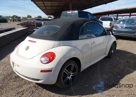 2006 Volkswagen New Beetle 2.5 z USA, uszkodzony, nr VIN 3VWRF31Y26M303909